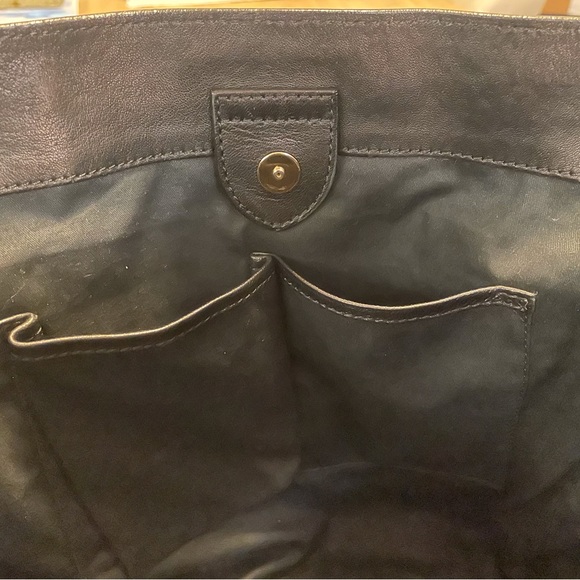 Shoulder bag - Picture 11 of 16